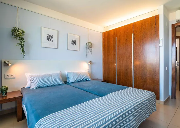 Salgados Paradise * 기아